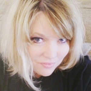 Meet your Posher, Shelly